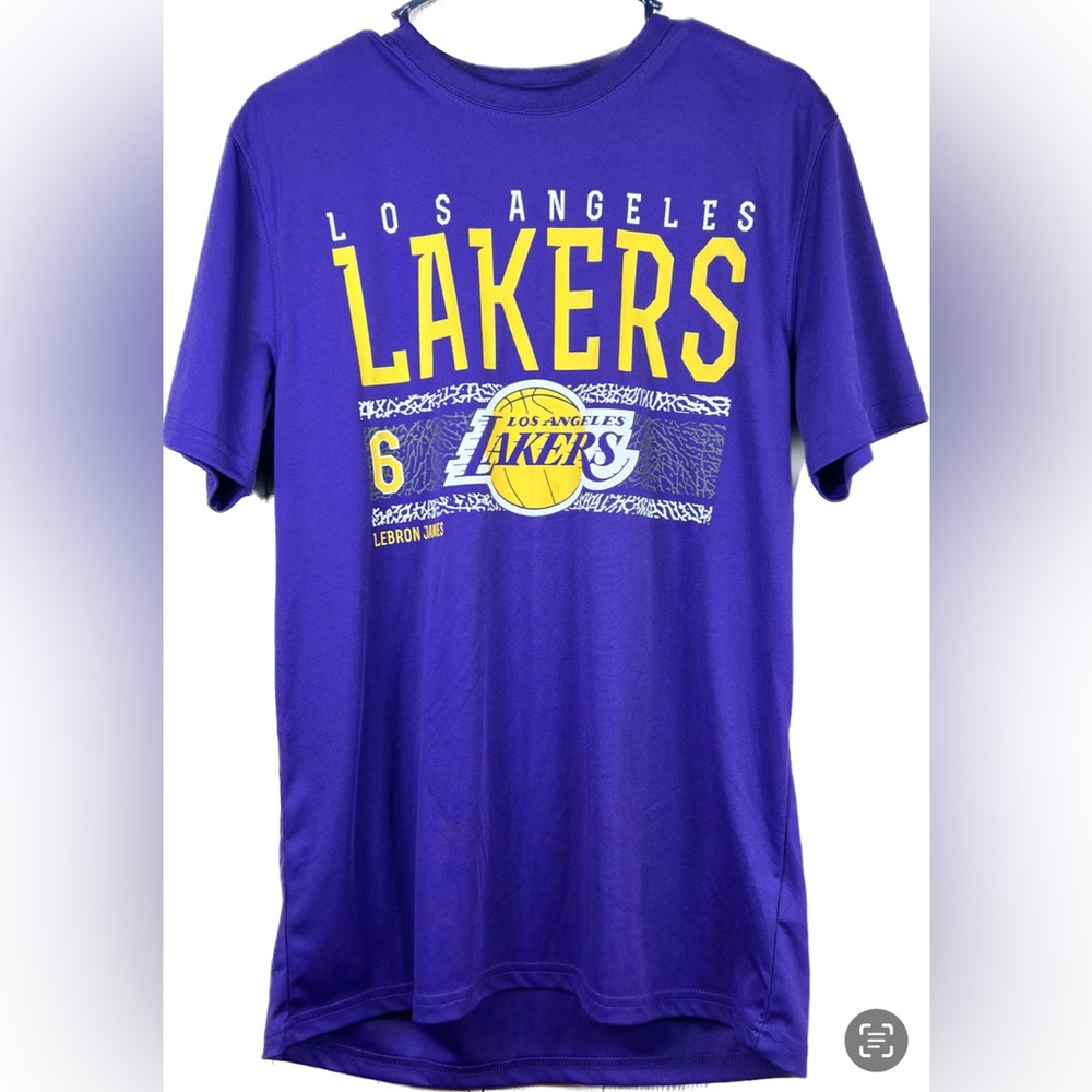 NBA size Medium Los Angeles #6 LeBron James Shirt Sleeve Crewneck Shirt